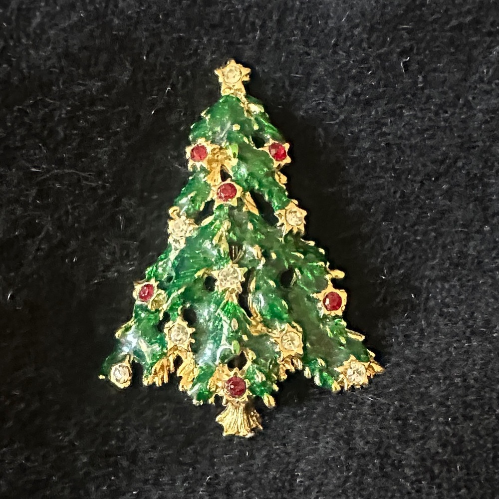 Festive Christmas Tree Brooch